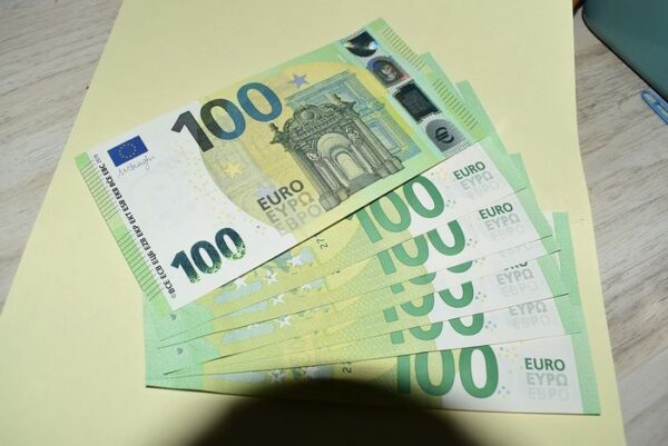 €100 Billetes de Euro - Imagen 2